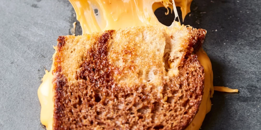 Sierīga un sātīga tostermaize. 