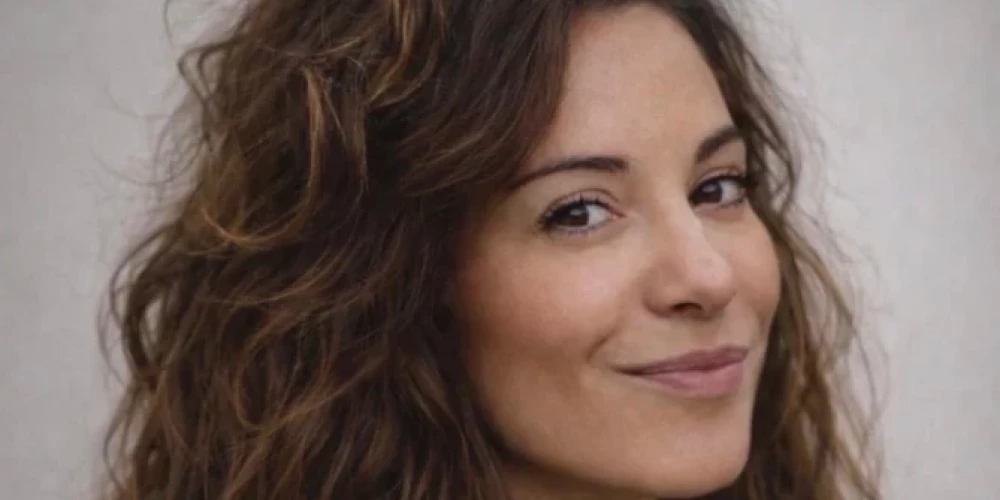 Французская журналистка Милена Масе в документальном фильме «Прятки с муллами» отразила то, какова на самом деле жизнь иранских женщин в стране.