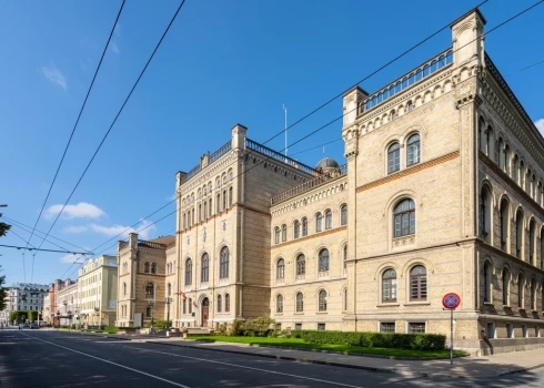 Здание Латвийского университета - одно из самых красивых в Риге.