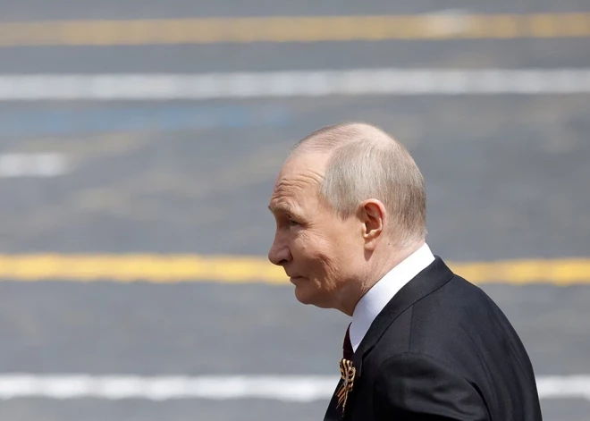 Putina iekšējā lokā vērojama šķelšanās: divi lieli klani aiz viņa muguras sākuši dalīt varu