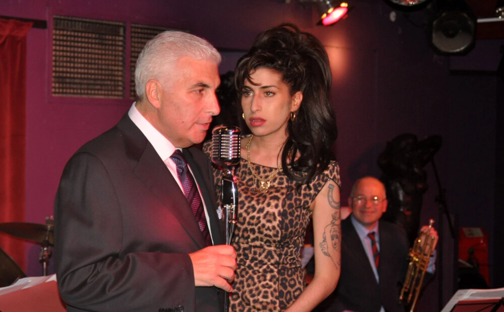 Eimijas Vainhausas tēvs zaudē tiesas prāvu par meitas tērpiem