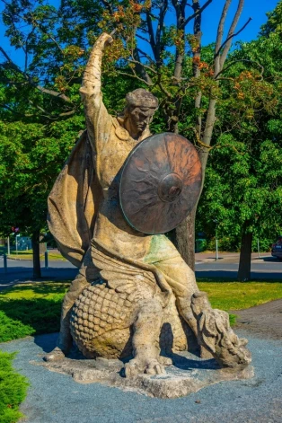 Лачплесис в Майори — один из тех городских образов, к которым привыкли, но так и не разгадали до конца.