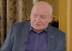 "Никто бы не пикнул": один из лидеров Атмоды считает, что в 90-е нужна была радикальная политика внедрения латышского языка