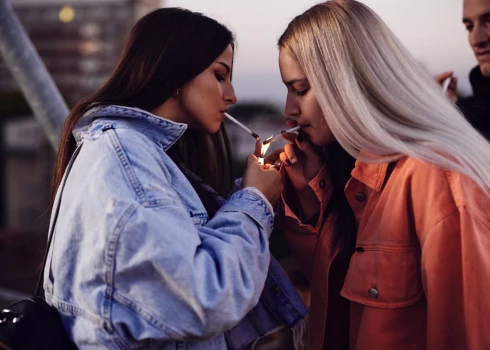 Pēc 2008. gada dzimušajiem Lielbritānijā būs problemātiski iegādāties smēķus (foto: Shutterstock)