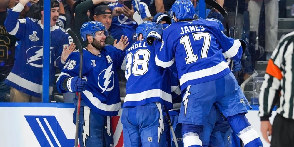 Girgensons ar "Lightning" uzvar "Canadiens" un panāk izlīdzinājumu sērijā.