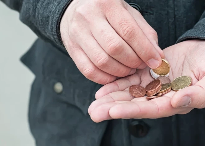 Экономисты рассказали, в каком случае жителям Латвии придется сильно затянуть пояса из-за войны в Иране