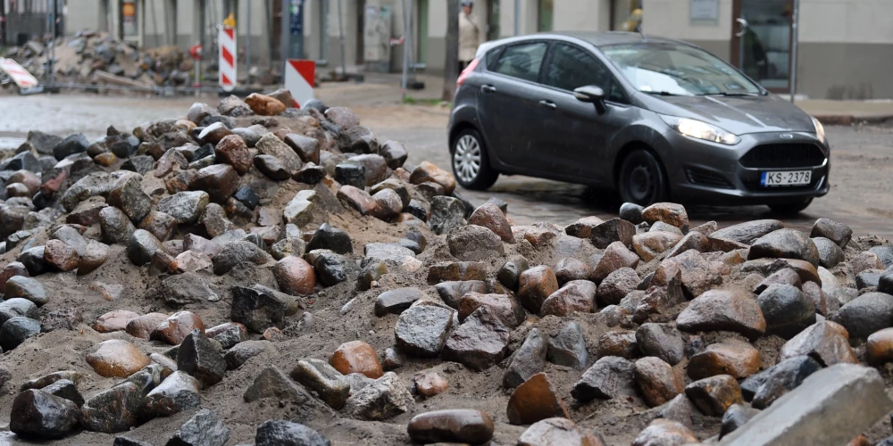 Remontdarbi Ģertrūdes ielā.