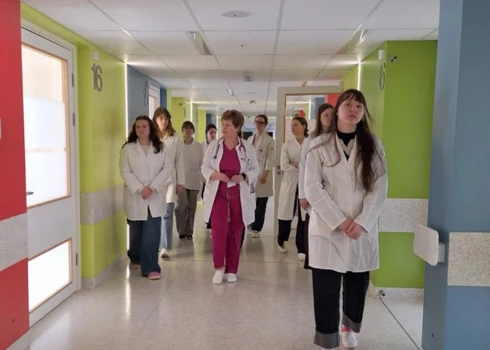 Studenti atzina, ka daļa jau šobrīd apsver rezidentūras iespējas ārpus galvaspilsētas. 