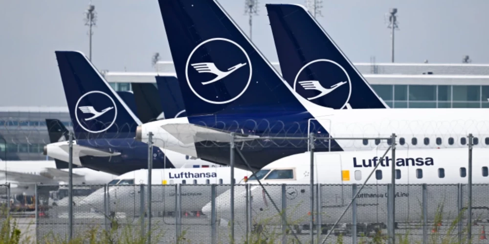 "Lufthansa" grupa līdz oktobrim atceļ 20 000 reisu. 
