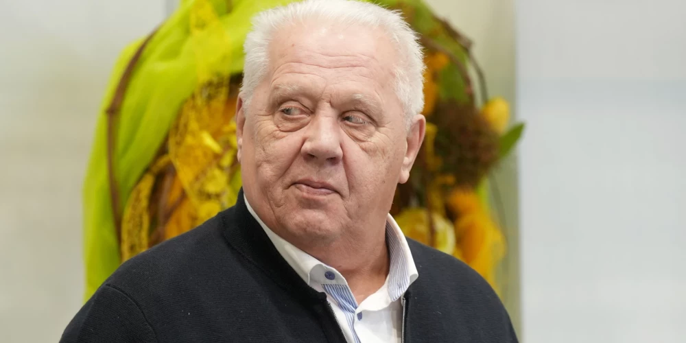 Бывший министр благосостояния, экс-мэр Риги и бывший премьер-министр Андрис Берзиньш.