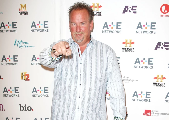 Miris iemīļotā televīzijas šova "Noliktavu kari" zvaigzne Darels Šīts