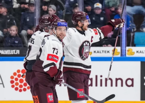 Izbraukuma pirmajā mačā izdevās pārsteigt spēcīgos somus. 