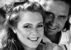 Kā tagad izskatās filmas “Dēka ar akmeni” zvaigzne Ketlīna Tērnere? Aktrise retu reizi parādās uz sarkanā paklāja