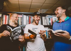 Klajā nākusi bundzinieka Paula Pokratnieka starptautiskā trio "Pulse Trio" vinila plate "now is all we have"