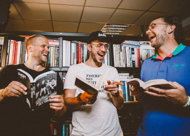 Klajā nākusi bundzinieka Paula Pokratnieka starptautiskā trio "Pulse Trio" vinila plate "now is all we have"