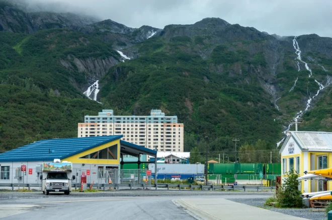 Это живой город, пусть и очень маленький.