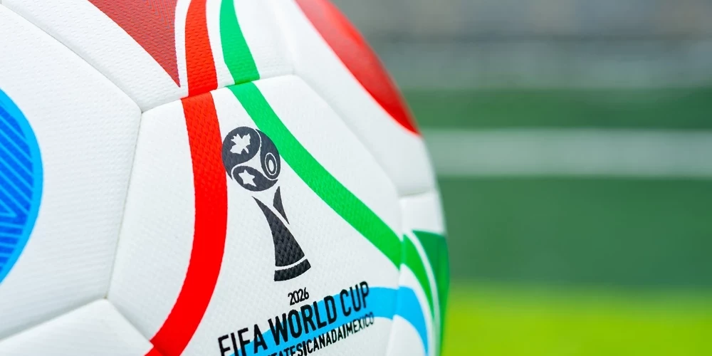 Война войной, а мяч погонять все равно хочется.