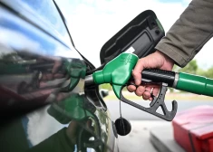 Zviedrija apsver iespēju ieviest degvielas normēšanu