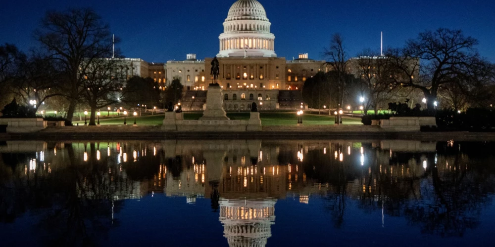 ASV Kongresa Pārstāvju palātā izskatāmais likumprojekts paredz, ka ASV valsts sekretāram, saskaņojot ar aizsardzības ministru, ne vēlāk kā 180 dienu laikā pēc likuma stāšanās spēkā jāiesniedz visaptverošs ziņojums par draudiem Baltijas valstīm. (foto: Scanpix / EPA)