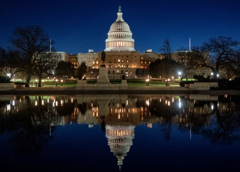 ASV Kongresa Pārstāvju palātā izskatāmais likumprojekts paredz, ka ASV valsts sekretāram, saskaņojot ar aizsardzības ministru, ne vēlāk kā 180 dienu laikā pēc likuma stāšanās spēkā jāiesniedz visaptverošs ziņojums par draudiem Baltijas valstīm. (foto: Scanpix / EPA)