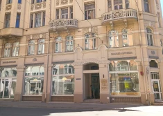 Rīgā atklāta piemiņas plāksne latviešu dzejniekam Aleksandram Čakam