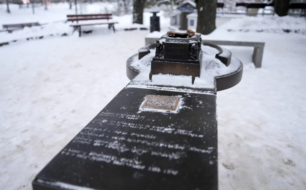 Taktilā Brīvības pieminekļa postītājs tiesāts jau 15. reizi un atkal nonācis cietumā