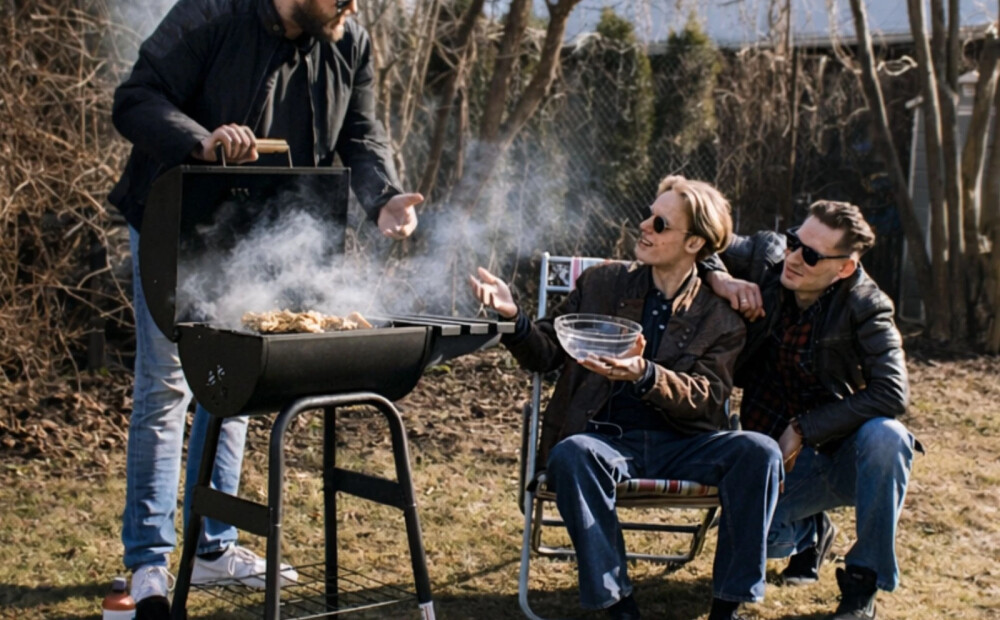 Jauna grupa “Veču Vakars” atklāj grilēšanas sezonu ar dziesmu “Dārza Svētki”