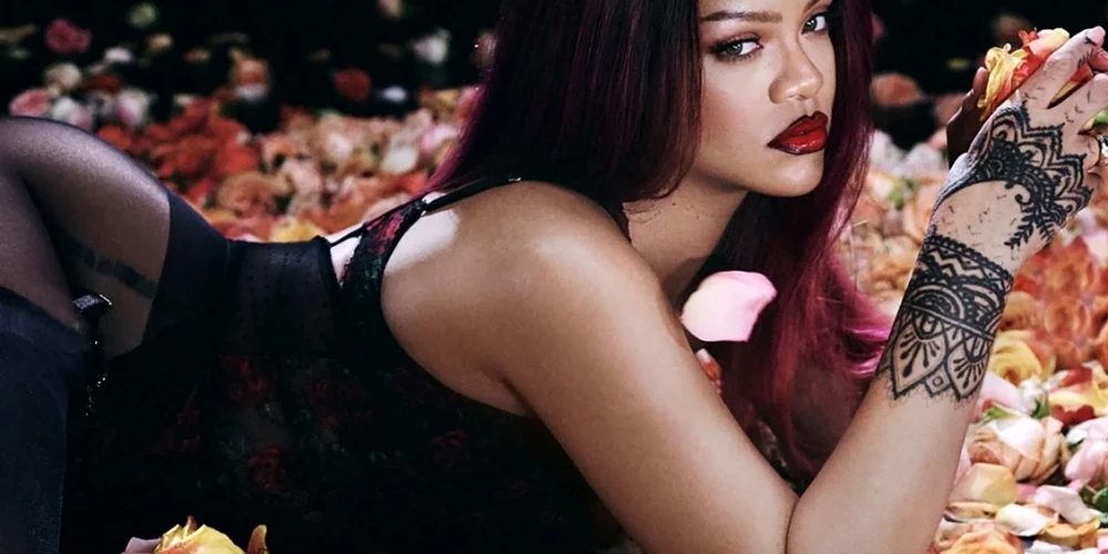 Rianna sava apakšveļas zīmola “Savage X Fenty” reklāmas fotosesijā 2025. gada sākumā.
