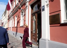 Kas joprojām tirgojas ar Krieviju? Uzņēmumu saraksta publiskošana iestrēgusi Saeimā