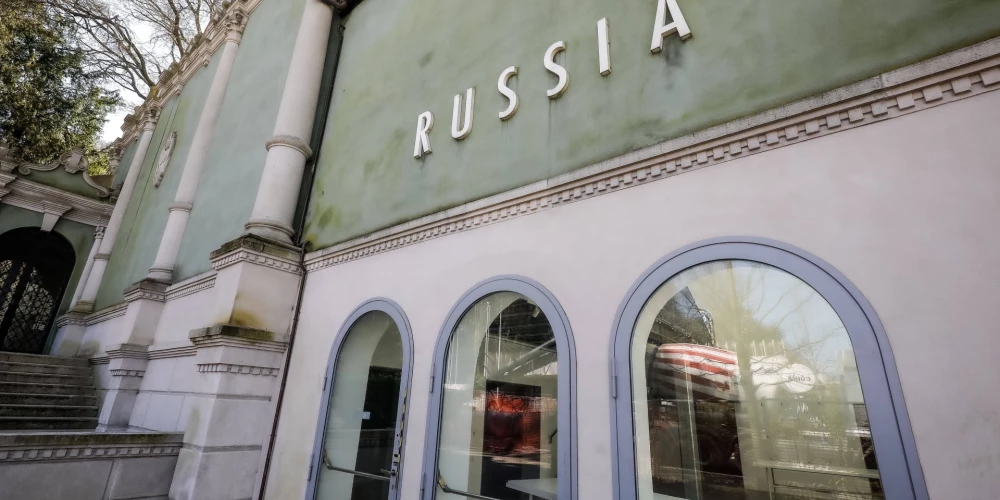 Venēcijas biennāles žūrija no balvu pretendentu vidus izslēdz Krieviju un Izraēlu.