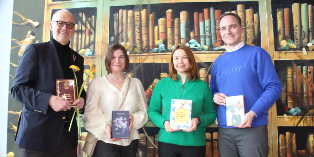 Latvijas Nacionālajā bibliotēkā 23. aprīlī tika atzīmēta Pasaules grāmatu un autortiesību diena, akcentējot Ukrainas kultūras mantojuma un literatūras mijiedarbību ar Latvijas kultūru un sabiedrības noskaņojumu. (Foto: publicitātes)