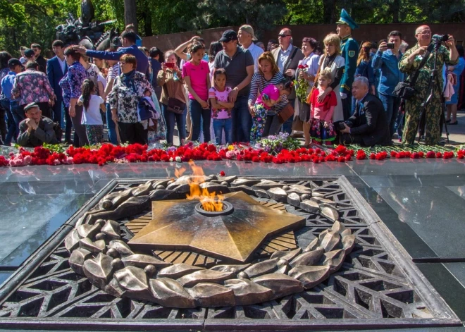 В Казахстане решили не запрещать советскую символику на 9 мая