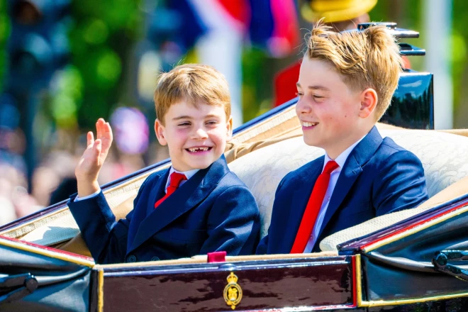 “Uz Luisu netiks izdarīts tik liels spiediens kā uz vecāko brāli Džordžu, kurš jau tagad, visticamāk, apzinās savu nākotnes lomu. Bet arī viņš izjūt pienākumu uzvesties atbilstoši karaliskajam statusam,” norāda eksperts.