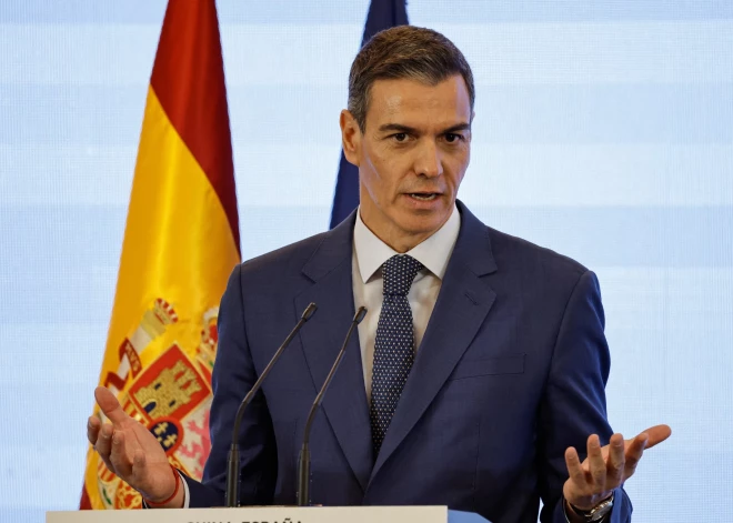 Sančess izteicies par nopludinātā Pentagona e-pasta skandālu, kurā ASV rosinājušas izslēgt Spāniju no NATO