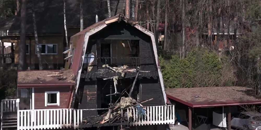 Частный дом под Ригой восстановлению не подлежит.