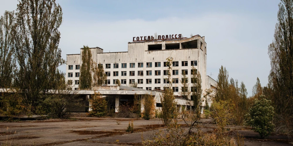 В настоящее время территория вокруг ЧАЭС в Киевской и Житомирской областях, в том числе Припять и Чернобыль, считается зоной отчуждения.