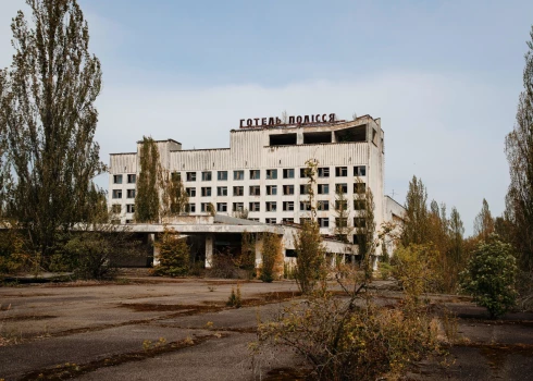 В настоящее время территория вокруг ЧАЭС в Киевской и Житомирской областях, в том числе Припять и Чернобыль, считается зоной отчуждения.