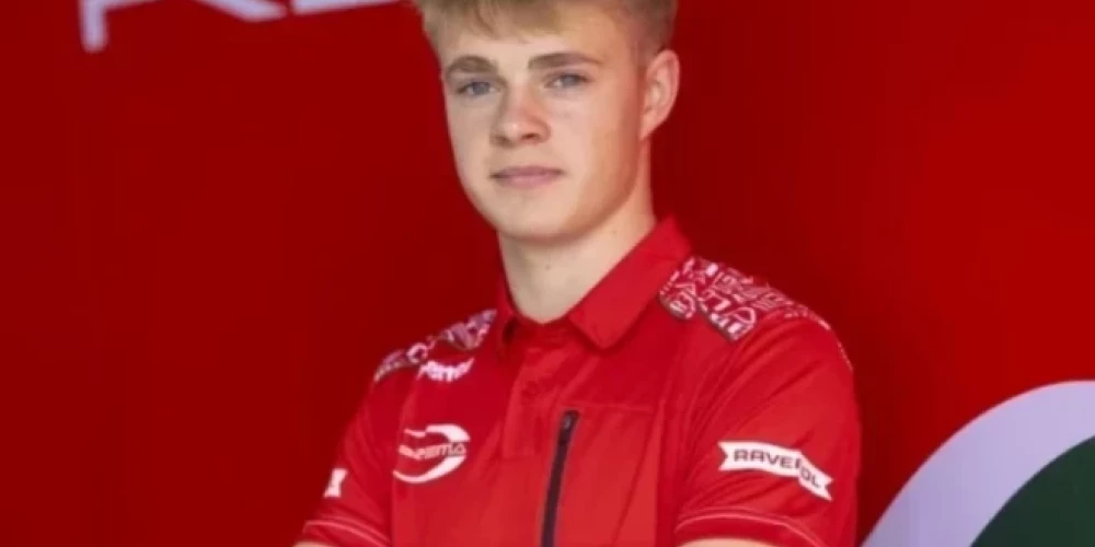 Latvijas autosportists Tomass Štolcermanis.
