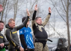 ФОТО: участвовали иностранцы, военные, водолазы и школьники! Посмотрите, как в Латвии прошла Большая толока