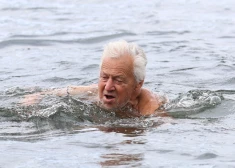 Peldēšana labvēlīgi ietekmē veselību, tomēr 23% senioru Latvijā neprot peldēt