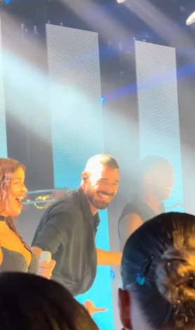 Рики Мартин зажег!