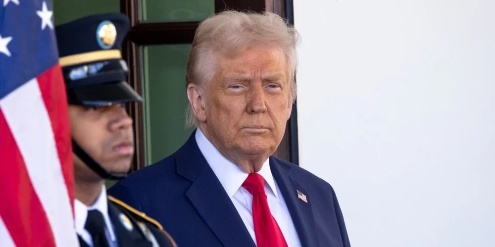 Дональд Трамп хочет закончить войну, но не знает как.