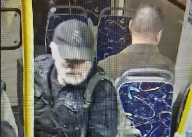 Kriminālpolicija meklē attēlos redzamo vīrieti - pēdējo reizi manīts "Krustpils" stacijas tuvumā