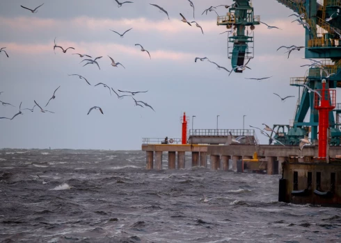 Ventspilī ziemeļrietumu vējš brāzmās sasniedzis 23 metrus sekundē.