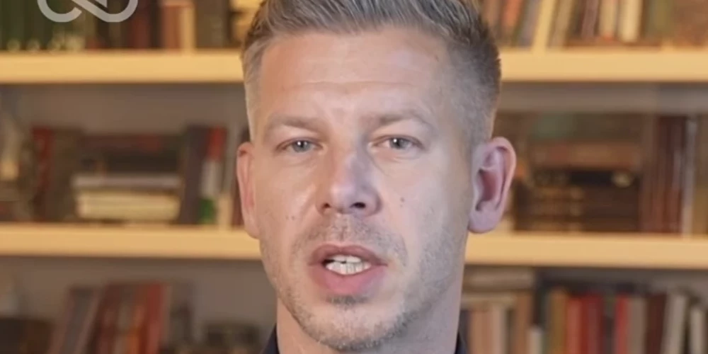 Ungārijas jaunievēlētais premjers Pēters Maģars aicinājis Ungārijas varas iestādes nekavējoties uz notikušo reaģēt.