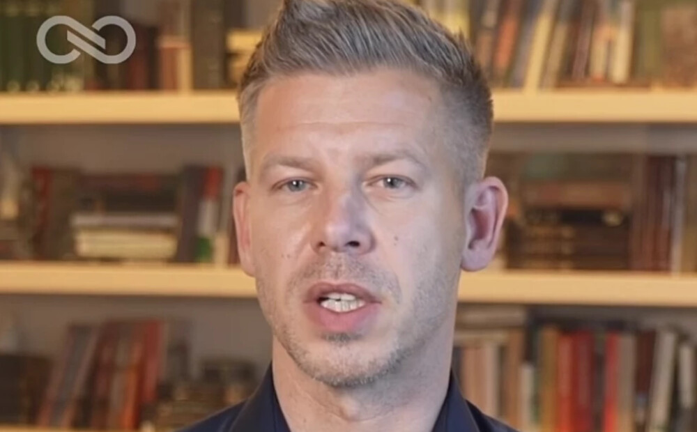 Maģars: Orbānam pietuvinātie oligarhi no valsts šobrīd izved miljardus