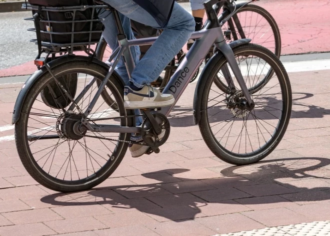 В Латвии хотят поменять закон в отношении прав на управление электровелосипедом