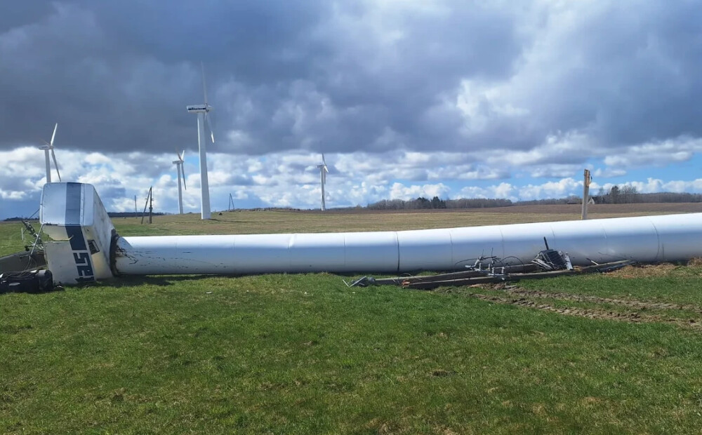Ministrija reaģē uz vēja turbīnas nogāšanos Priekulē