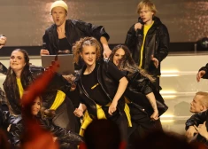 Noskaidroti šova “Koru kari” trīs pusfinālisti, žilbinot ar Latvijas slavenāko komponistu darbiem. FOTO