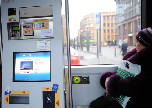 "Rīgas satiksme" plāno ieviest jaunu norēķinu sistēmu sabiedriskajā transportā.